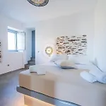 Santa Marina Syros * Liaropa